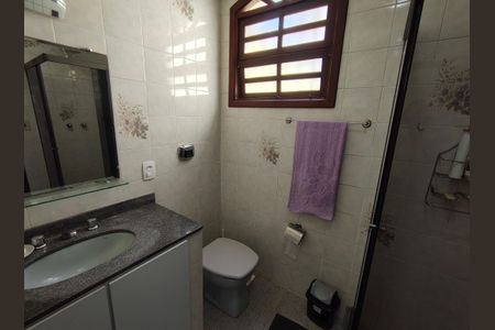 Casa à venda com 260m², 4 quartos e 2 vagasBanheiro Banheiro da Suíte 3
