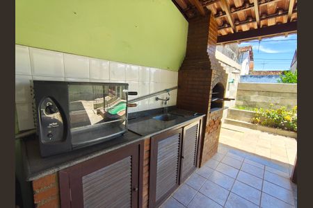 Casa à venda com 260m², 4 quartos e 2 vagasVaranda / Churrasqueira / Piscina