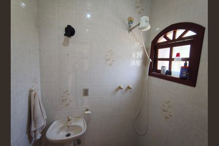 Casa à venda com 260m², 4 quartos e 2 vagasBanheiro Serviço