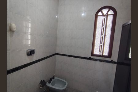 Casa à venda com 260m², 4 quartos e 2 vagasBanheiro da Suíte