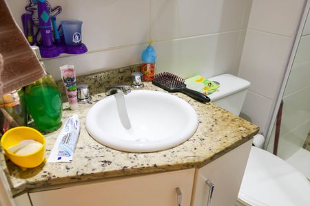 Apartamento à venda com 67m², 3 quartos e 1 vaga Apartamento à venda com 67m², 3 quartos e 1 vagaBanheiro Social