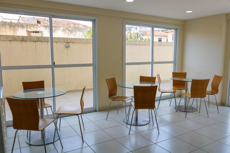 Apartamento à venda com 67m², 3 quartos e 1 vaga Apartamento à venda com 67m², 3 quartos e 1 vagaÁrea comum - Salão de festas