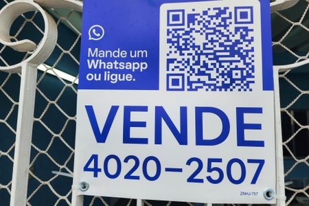 Casa à venda com 204m², 3 quartos e 2 vagasPlaca ZNHJ-757