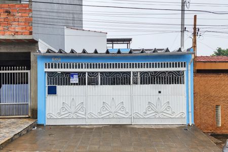 Casa à venda com 204m², 3 quartos e 2 vagasFachada 