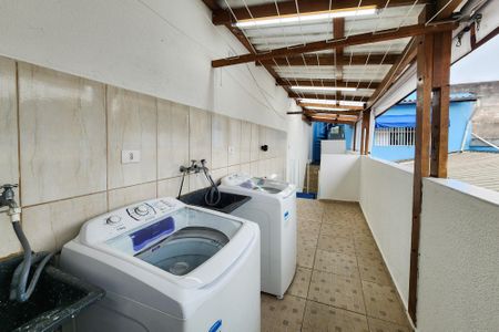 Casa à venda com 204m², 3 quartos e 2 vagasÁrea de Serviço 