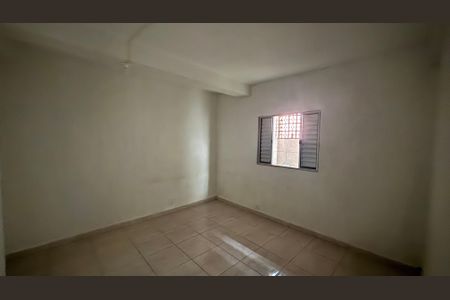 Quarto de casa para alugar com 1 quarto, 40m² em Vila Palmares, Santo André
