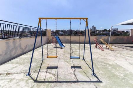 Apartamento para alugar com 55m², 2 quartos e 1 vaga Apartamento para alugar com 55m², 2 quartos e 1 vagaÁrea comum - Playground