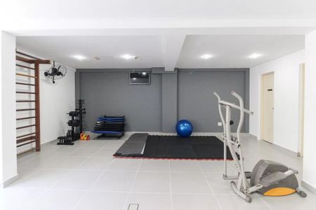 Apartamento para alugar com 55m², 2 quartos e 1 vaga Apartamento para alugar com 55m², 2 quartos e 1 vagaÁrea comum - Academia