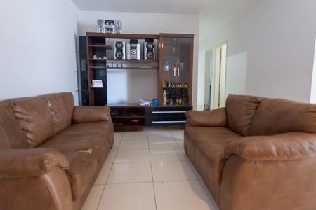 sala de apartamento para alugar com 4 quartos, 100m² em Buritis, Belo Horizonte