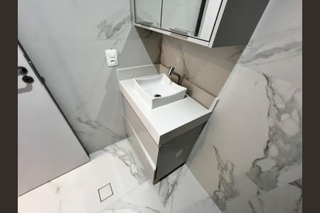 Casa de condomínio para alugar com 192m², 3 quartos e 2 vagas Casa de condomínio para alugar com 192m², 3 quartos e 2 vagasBanheiro