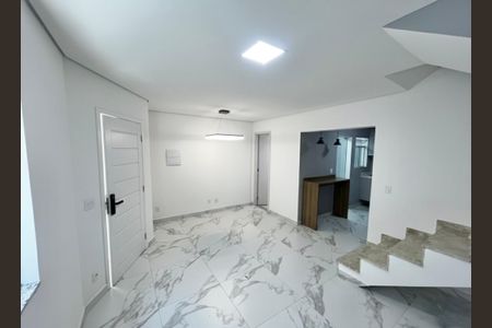 Casa de condomínio para alugar com 192m², 3 quartos e 2 vagas Casa de condomínio para alugar com 192m², 3 quartos e 2 vagasSala