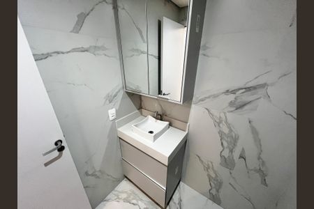 Casa de condomínio para alugar com 192m², 3 quartos e 2 vagas Casa de condomínio para alugar com 192m², 3 quartos e 2 vagasBanheiro