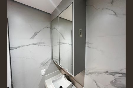 Casa de condomínio para alugar com 192m², 3 quartos e 2 vagas Casa de condomínio para alugar com 192m², 3 quartos e 2 vagasBanheiro