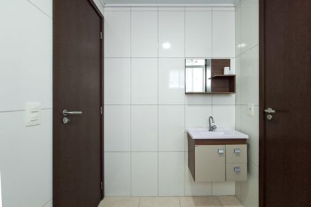 Apartamento para alugar com 72m², 2 quartos e 2 vagas Apartamento para alugar com 72m², 2 quartos e 2 vagasBanheiro das suítes 1 e 2