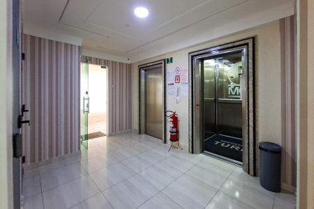 Apartamento para alugar com 72m², 2 quartos e 2 vagas Apartamento para alugar com 72m², 2 quartos e 2 vagasHall de entrada