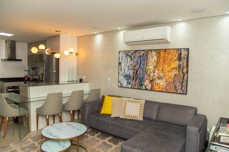 Sala de casa de condomínio à venda com 3 quartos, 100m² em Santo Amaro, São Paulo