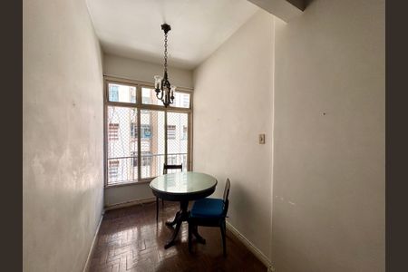 Sala de apartamento à venda com 2 quartos, 75m² em Copacabana, Rio de Janeiro