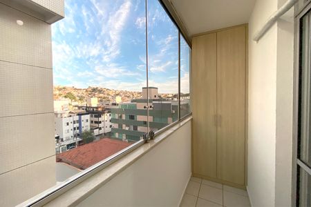 Varanda da Suite 1 de apartamento para alugar com 2 quartos, 85m² em Castelo, Belo Horizonte