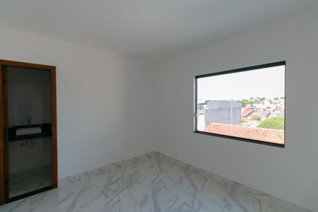 Casa à venda com 196m², 3 quartos e 4 vagasSuíte