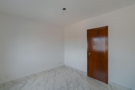 Casa à venda com 196m², 3 quartos e 4 vagasSuíte