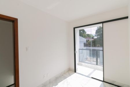 Casa à venda com 196m², 3 quartos e 4 vagasQuarto 2