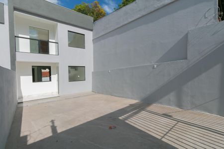 Casa à venda com 196m², 3 quartos e 4 vagasÁrea Externa