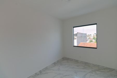 Casa à venda com 120m², 2 quartos e 2 vagas