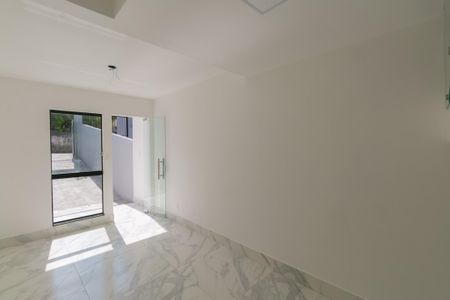 Casa à venda com 2 quartos, 120m² em Jardim Leblon, Belo Horizonte