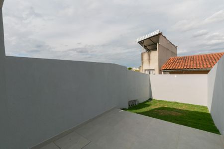 Casa à venda com 114m², 2 quartos e 2 vagasÁrea Externa