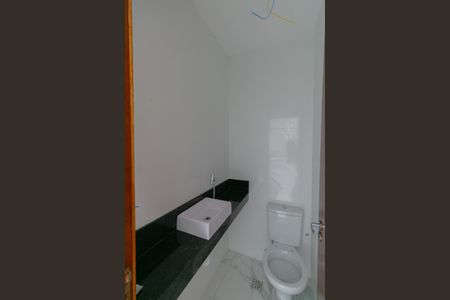 Casa à venda com 114m², 2 quartos e 2 vagasBanheiro Social