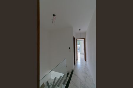 Casa à venda com 114m², 2 quartos e 2 vagasCorredor