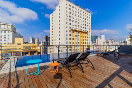 Studio à venda com 26m², 1 quarto e sem vaga Studio à venda com 26m², 1 quarto e sem vagaPiscina