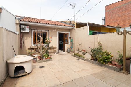 Casa à venda com 62m², 2 quartos e 2 vagasQuintal