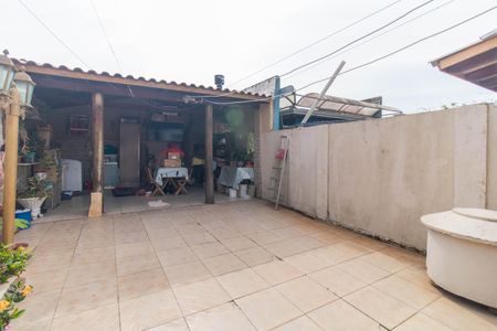 Casa à venda com 62m², 2 quartos e 2 vagasQuintal