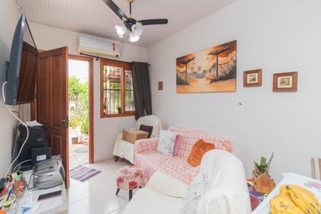 Sala de casa à venda com 2 quartos, 62m² em Hípica, Porto Alegre