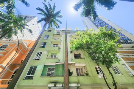 Apartamento à venda com 69m², 3 quartos e sem vaga Apartamento à venda com 69m², 3 quartos e sem vagaFachada