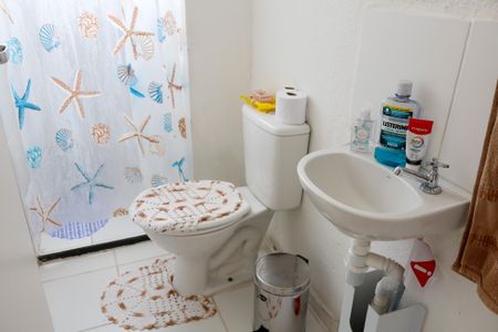 Apartamento à venda com 42m², 2 quartos e sem vaga Apartamento à venda com 42m², 2 quartos e sem vagaBanheiro