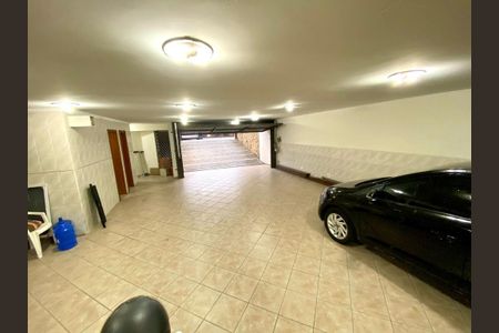 Casa à venda com 380m², 4 quartos e 6 vagas