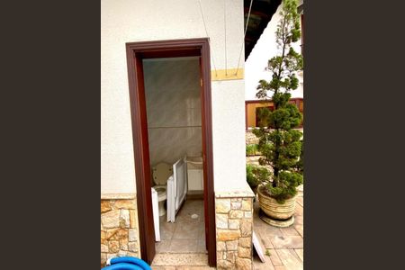 Casa à venda com 380m², 4 quartos e 6 vagas