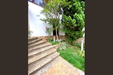 Casa à venda com 380m², 4 quartos e 6 vagas