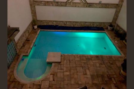 Casa à venda com 380m², 4 quartos e 6 vagas