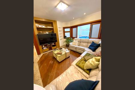 Casa à venda com 380m², 4 quartos e 6 vagas