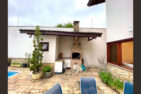 Casa à venda com 380m², 4 quartos e 6 vagas