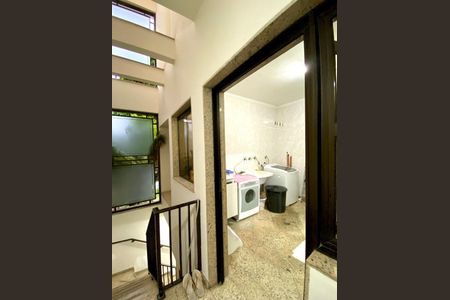 Casa à venda com 380m², 4 quartos e 6 vagas