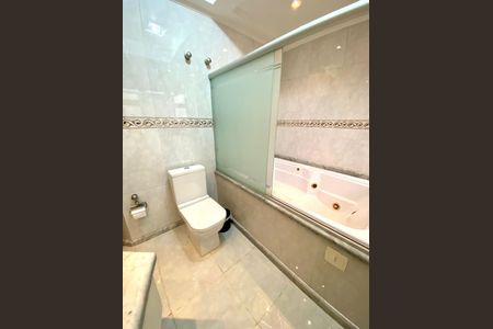 Casa à venda com 380m², 4 quartos e 6 vagas