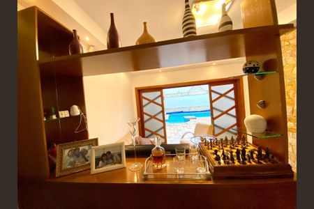 Casa à venda com 380m², 4 quartos e 6 vagas