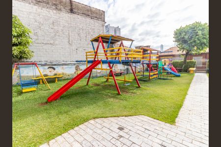 Apartamento à venda com 57m², 2 quartos e 1 vaga Apartamento à venda com 57m², 2 quartos e 1 vagaÁrea comum - Playground