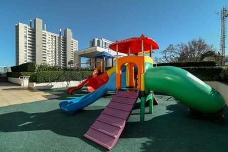 Apartamento para alugar com 80m², 2 quartos e 2 vagas Apartamento para alugar com 80m², 2 quartos e 2 vagasÁrea comum - Playground
