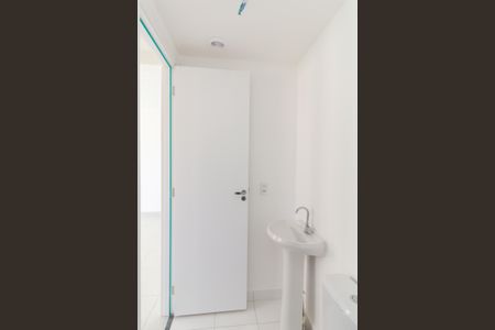 Apartamento para alugar com 36m², 2 quartos e sem vaga Apartamento para alugar com 36m², 2 quartos e sem vagaBanheiro Social