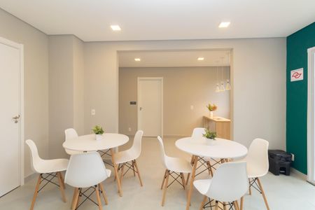 Apartamento para alugar com 36m², 2 quartos e sem vaga Apartamento para alugar com 36m², 2 quartos e sem vagaÁrea comum - Salão de festas